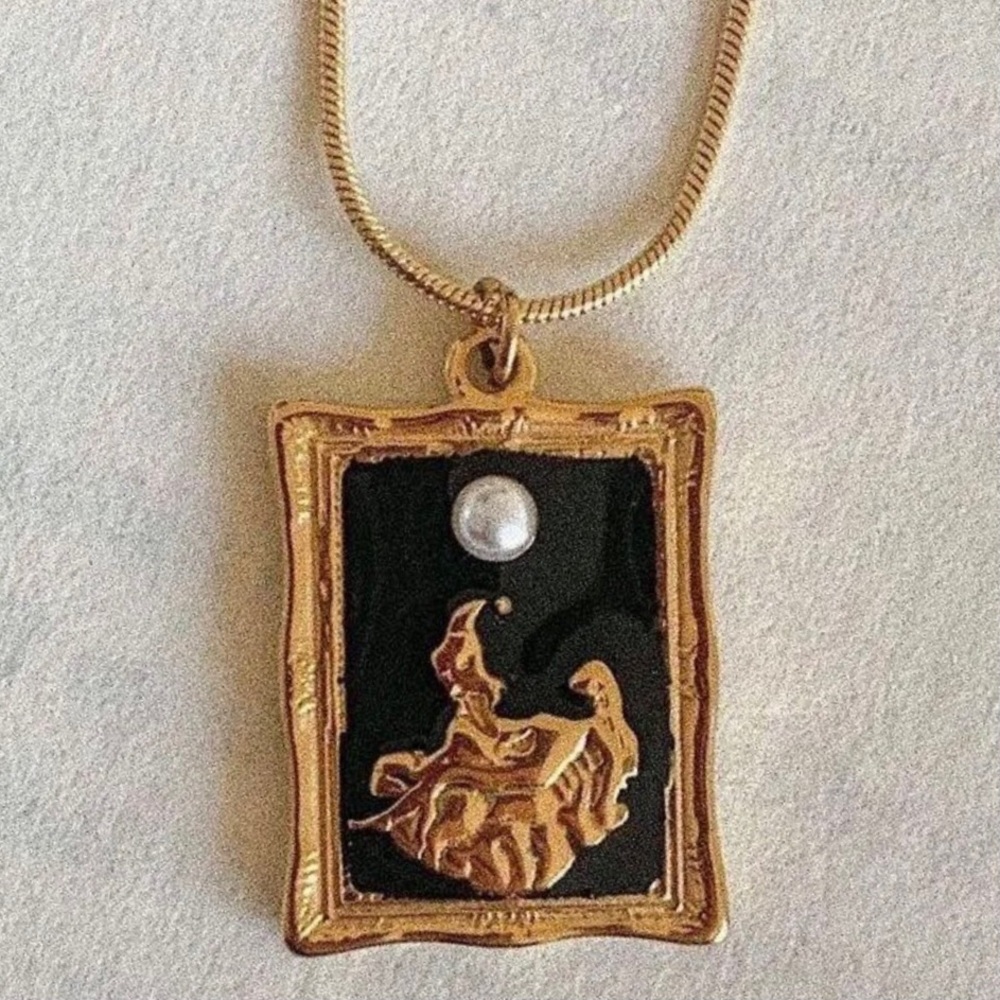 Reclining Woman Portrait Painting Artistic Picture Frame Pearl 18K Gold Necklace